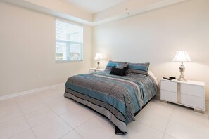 3 slaapkamers, een strijkplank/strijkijzer, reisbedje, wifi