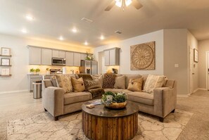 Unclassified image, 2 of 27, button - 10 Minutes to Stadium! | Spacious 3BR | Gameroom (Lubbock)