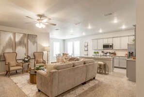 Unclassified image, 5 of 27, button - 10 Minutes to Stadium! | Spacious 3BR | Gameroom (Lubbock)