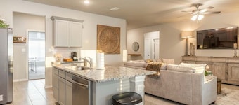 10 Minutes to Stadium! | Spacious 3BR | Gameroom