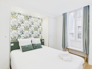 2 bedrooms, iron/ironing board, Internet, bed sheets