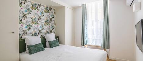 1 chambre, fer et planche à repasser, accès Internet, draps fournis