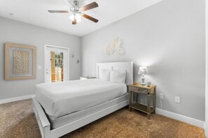 2 habitaciones, tabla de planchar con plancha, wifi y ropa de cama 