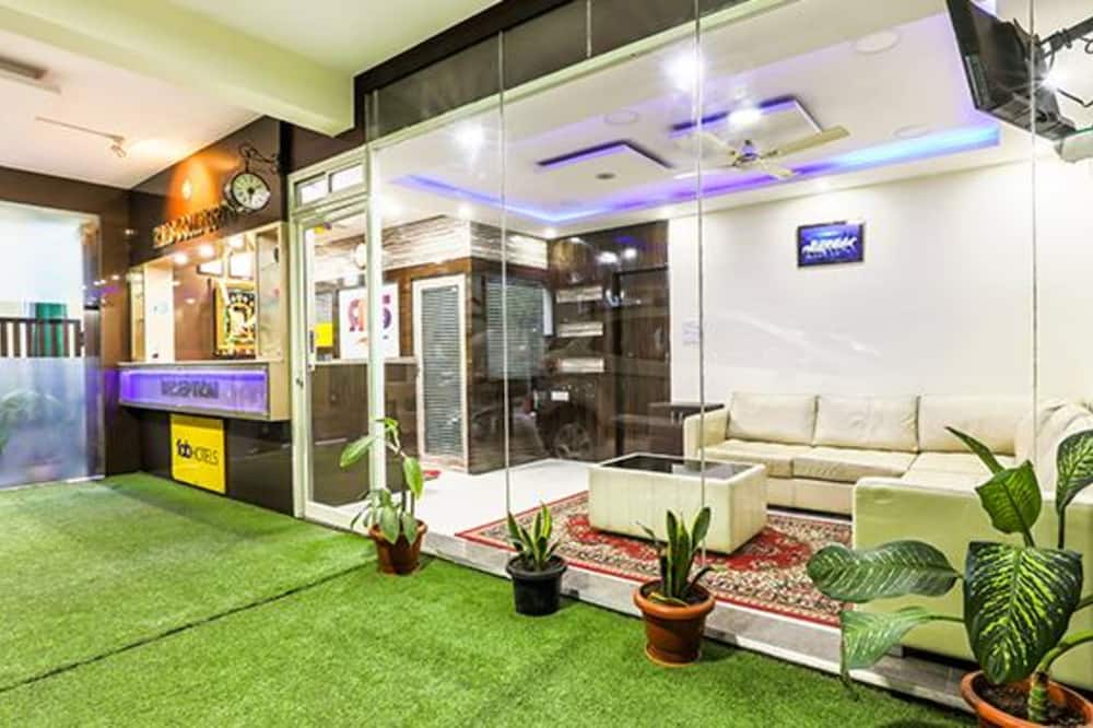 Fabhotel Comfort Inn