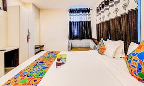 Egyptian cotton sheets, premium bedding, in-room safe, free WiFi - Fabhotel Crown Residency (Bengaluru)