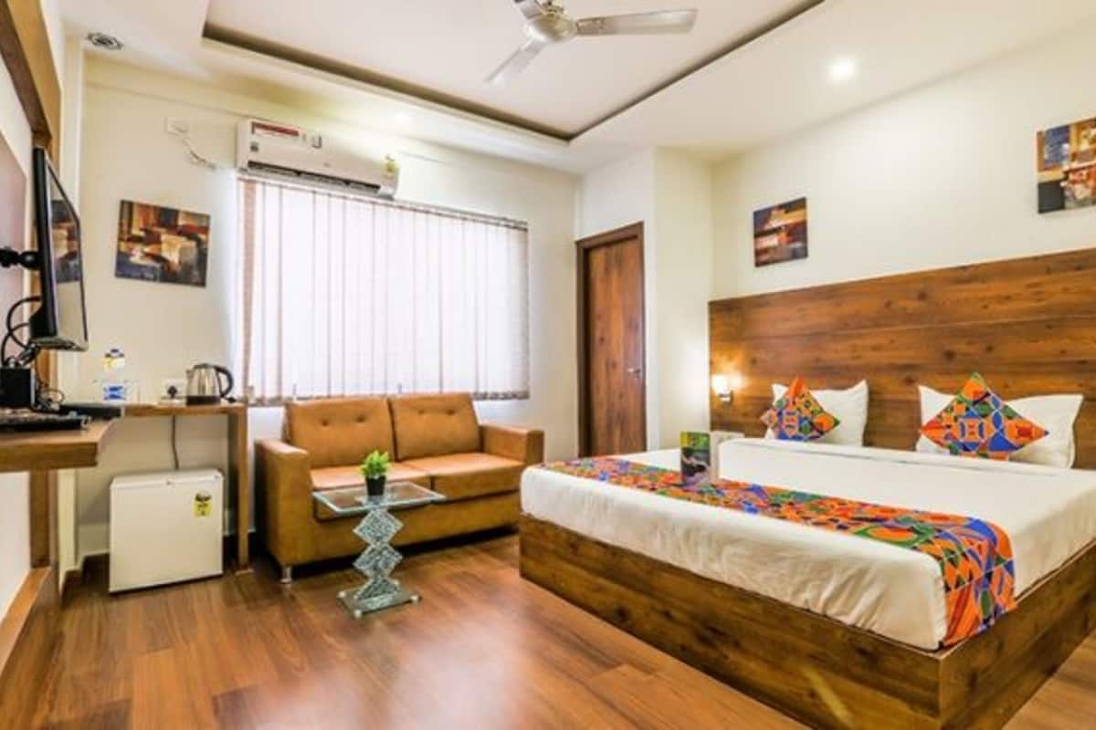 Deluxe Room | Egyptian cotton sheets, premium bedding, in-room safe, free WiFi