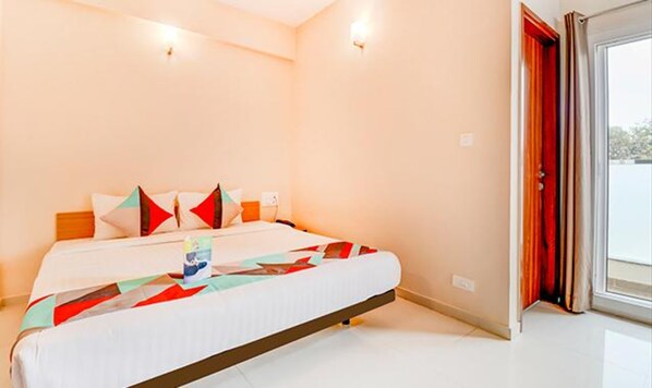 Egyptian cotton sheets, premium bedding, in-room safe, free WiFi