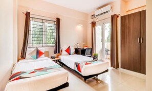Egyptian cotton sheets, premium bedding, in-room safe, free WiFi