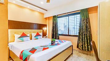 Deluxe Room | Egyptian cotton sheets, premium bedding, in-room safe, free WiFi