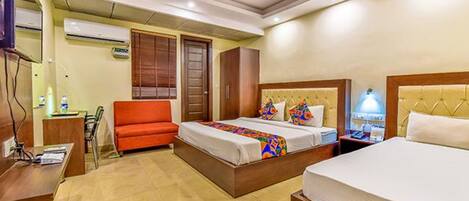 Egyptiske bomuldslagner, premium-sengetøj, pengeskab på værelset