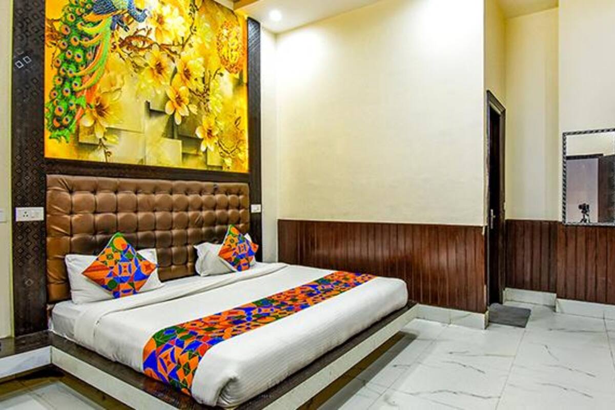 Premium Room | Egyptian cotton sheets, premium bedding, in-room safe, free WiFi
