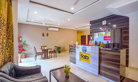 Reception. Fabhotel Annapurna
