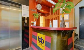 Reception - Fabhotel 9Th Street (Bhubaneshwar)