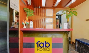 Reception - Fabhotel 9Th Street (Bhubaneshwar)
