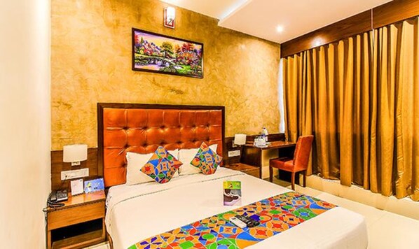 Egyptian cotton sheets, premium bedding, in-room safe, free WiFi
