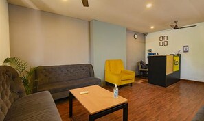 Reception - Fabhotel The Eatico (Chennai)