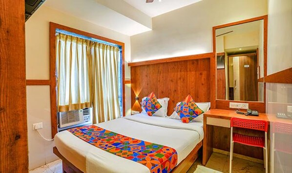 Egyptian cotton sheets, premium bedding, in-room safe