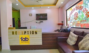 Reception - Fabhotel Kakati (Guwahati)