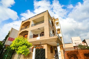 Exterior - Fabexpress Prashansa Palace (Varanasi)