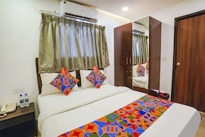 Habitación de lujo, 1 cama Queen size | Sábanas de algodón egipcio y ropa de cama de alta calidad 