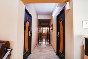 Lobby - Fabexpress Uv Residency (Coimbatore)