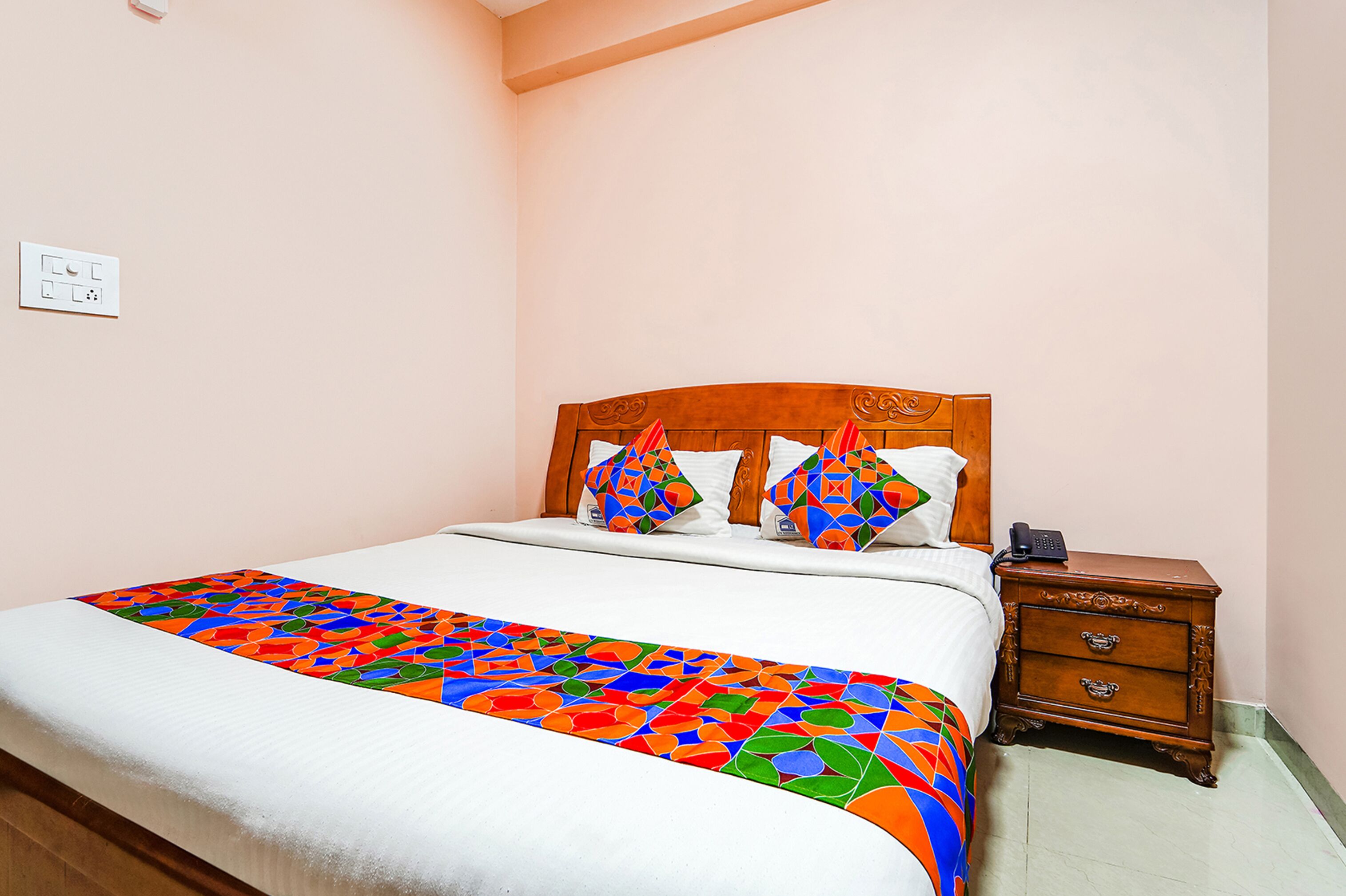 egyptian cotton sheets, premium bedding, in-room safe, soundproofing