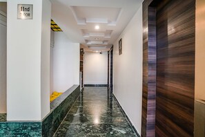 Lobby - Fabhotel Kingdom Sai (Rahata)