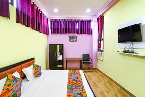 Egyptian cotton sheets, premium bedding, in-room safe, free WiFi
