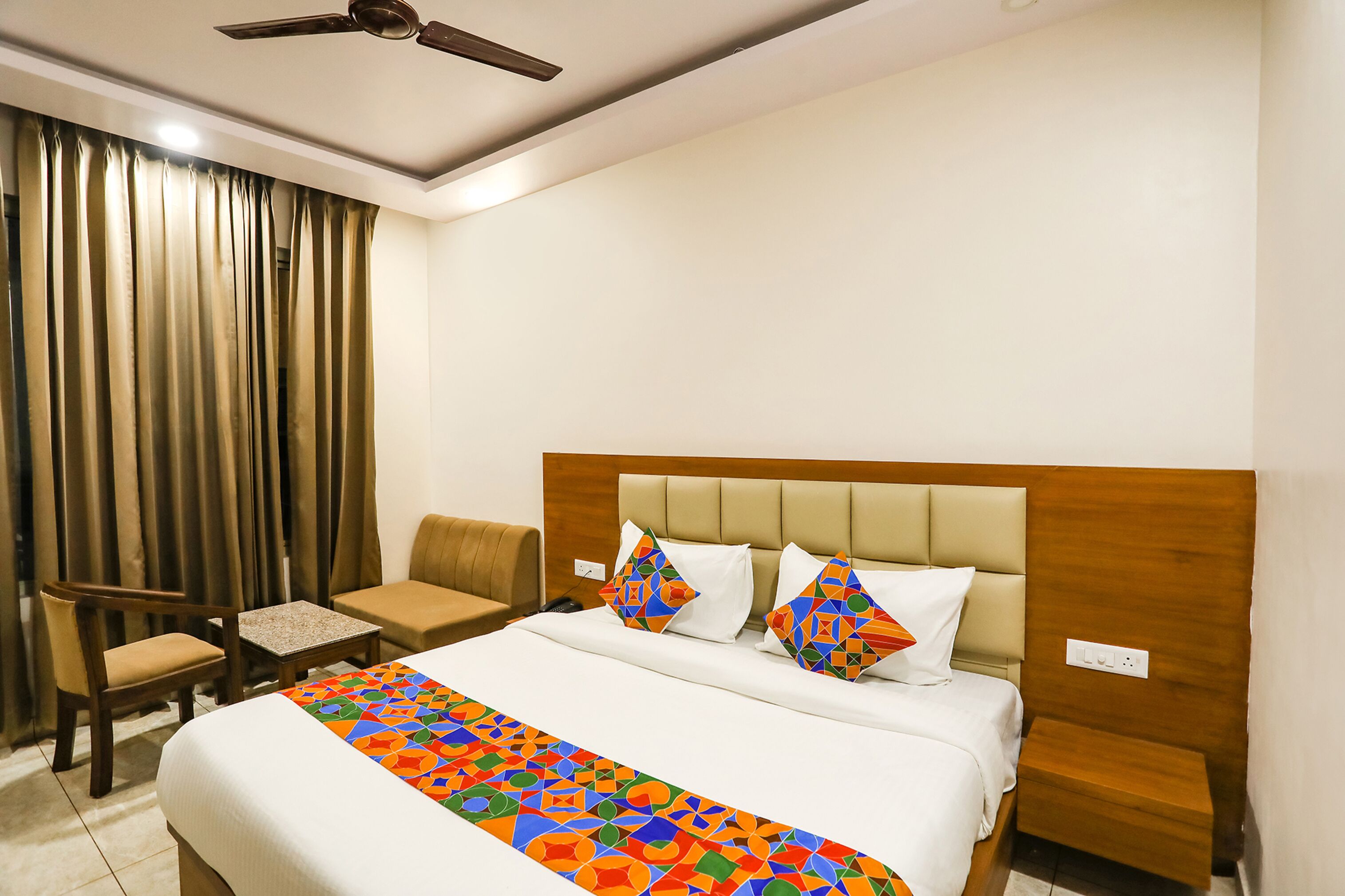 Kamar Deluks | Seprai katun Mesir, seprai premium, brankas, dan Wi-Fi gratis