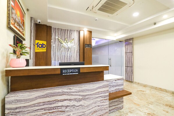Reception - Fabhotel Aman Sara (Lucknow)