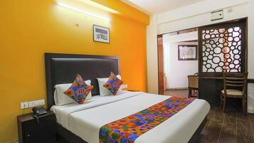 Deluxe Room | Egyptian cotton sheets, premium bedding, in-room safe, free WiFi