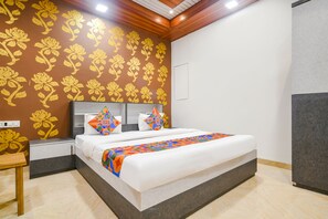 Egyptian cotton sheets, premium bedding, in-room safe, free WiFi - FabHotel Dream Paradise (Indore)