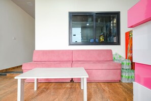 Lobby sitting area - FabHotel Dream Paradise (Indore)