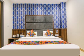Premium Room | Egyptian cotton sheets, premium bedding, in-room safe, soundproofing - Fabhotel Prime Taj Castle (Amritsar)