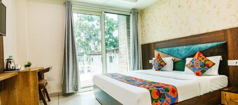 ฟาบ์โฮเทล ไลม์ วู้ด