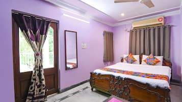 Deluxe Room | Egyptian cotton sheets, premium bedding, in-room safe, free WiFi