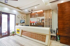 Reception - Fabhotel Cloud 9 Shopprix Mall (Ghaziabad)