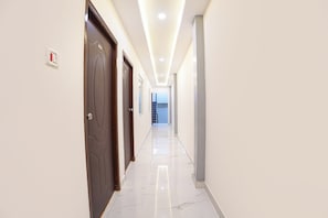 Lobby - FabHotel Lloyds Inn I (Chennai)