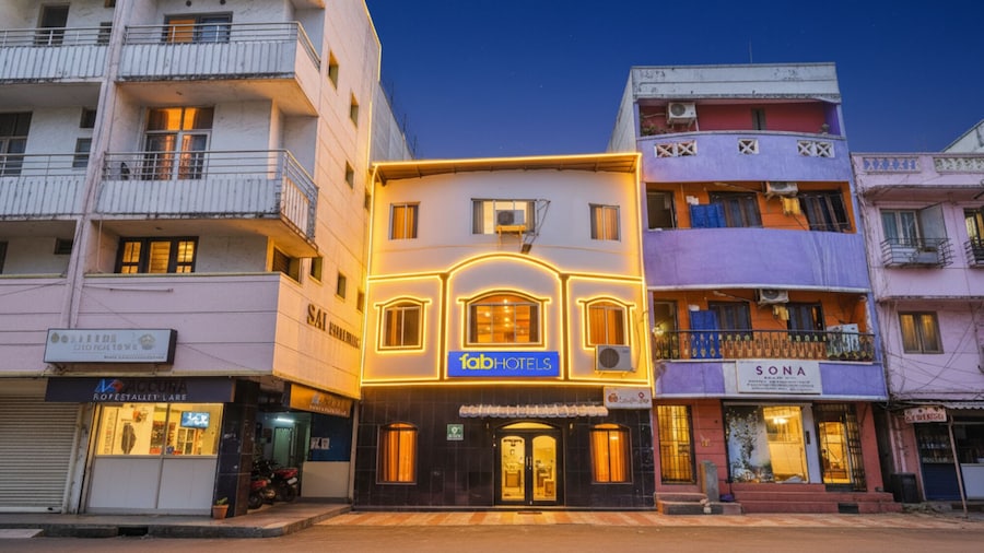 FabHotel Lloyds Inn I