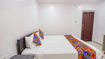 Egyptian cotton sheets, premium bedding, in-room safe, free WiFi