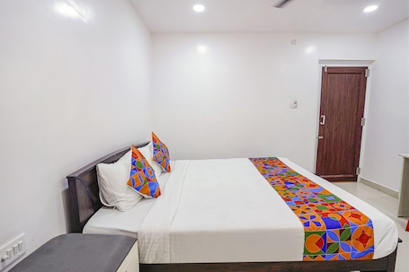 Egyptian cotton sheets, premium bedding, in-room safe, free WiFi