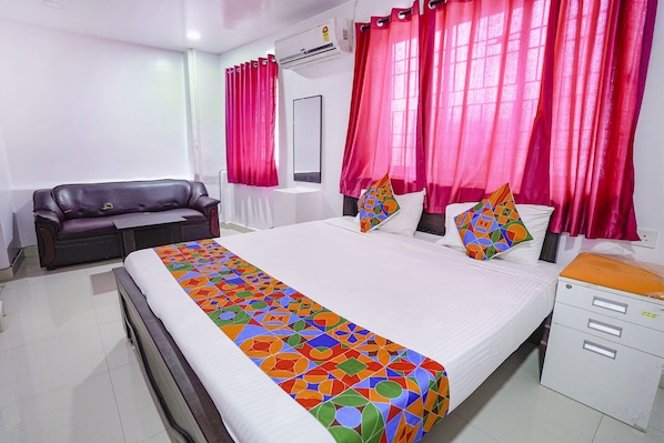 Deluxe Room | Egyptian cotton sheets, premium bedding, in-room safe, free WiFi - FabHotel Lloyds Inn I (Chennai)