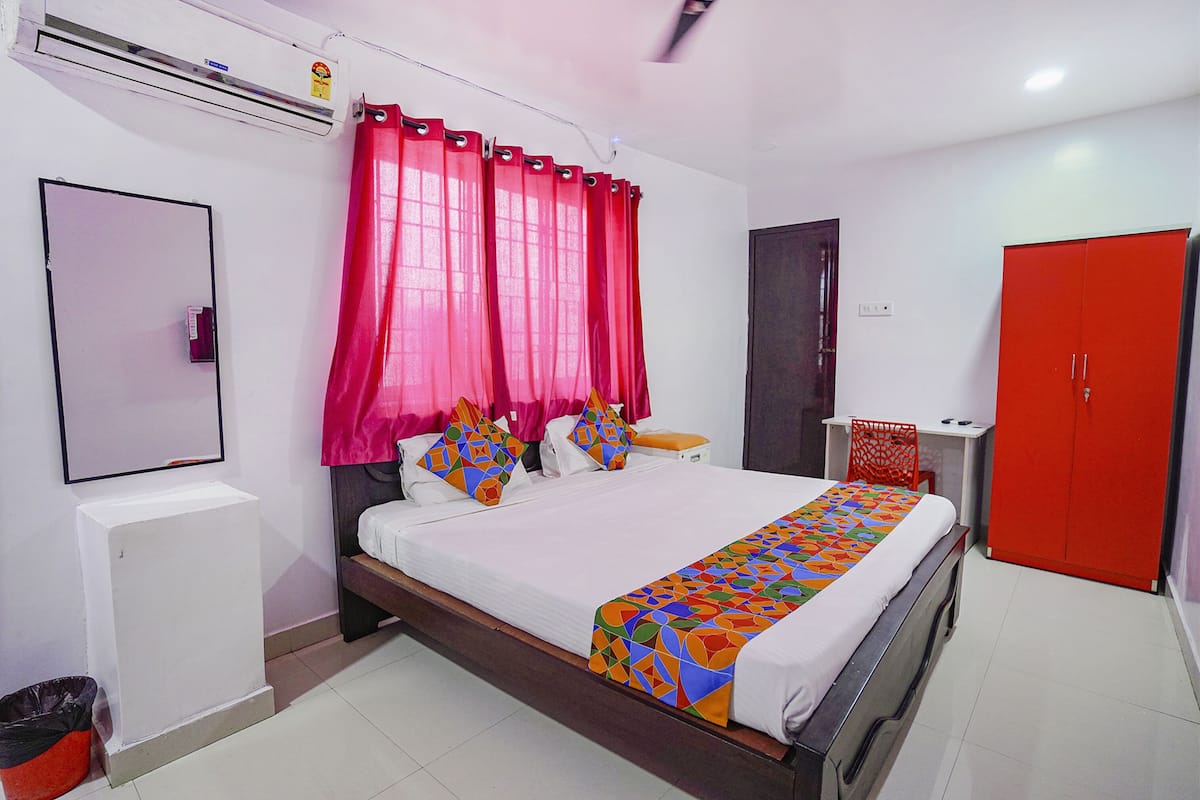 Deluxe Room | Egyptian cotton sheets, premium bedding, in-room safe, free WiFi