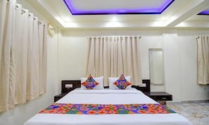 Egyptian cotton sheets, premium bedding, in-room safe, soundproofing