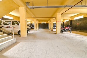 Parking - FabHotel Penthouse (Guwahati)