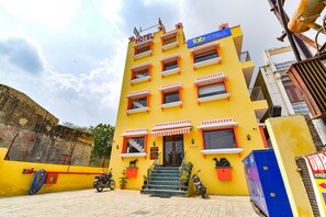 Exterior - FabHotel Umrao Haveli With Pool (Jaipur)