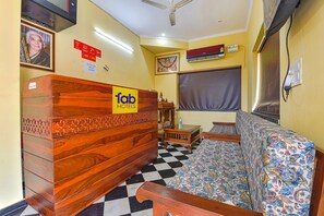 Reception - FabHotel Umrao Haveli With Pool (Jaipur)