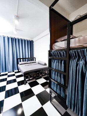 Basic Room, Multiple Beds, Non Smoking