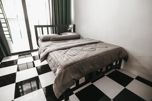 Basic Room, Multiple Beds, Non Smoking