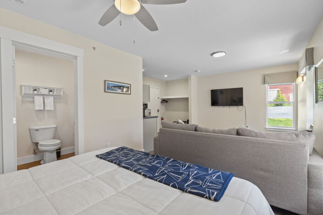 1 habitación, tabla de planchar con plancha y internet 